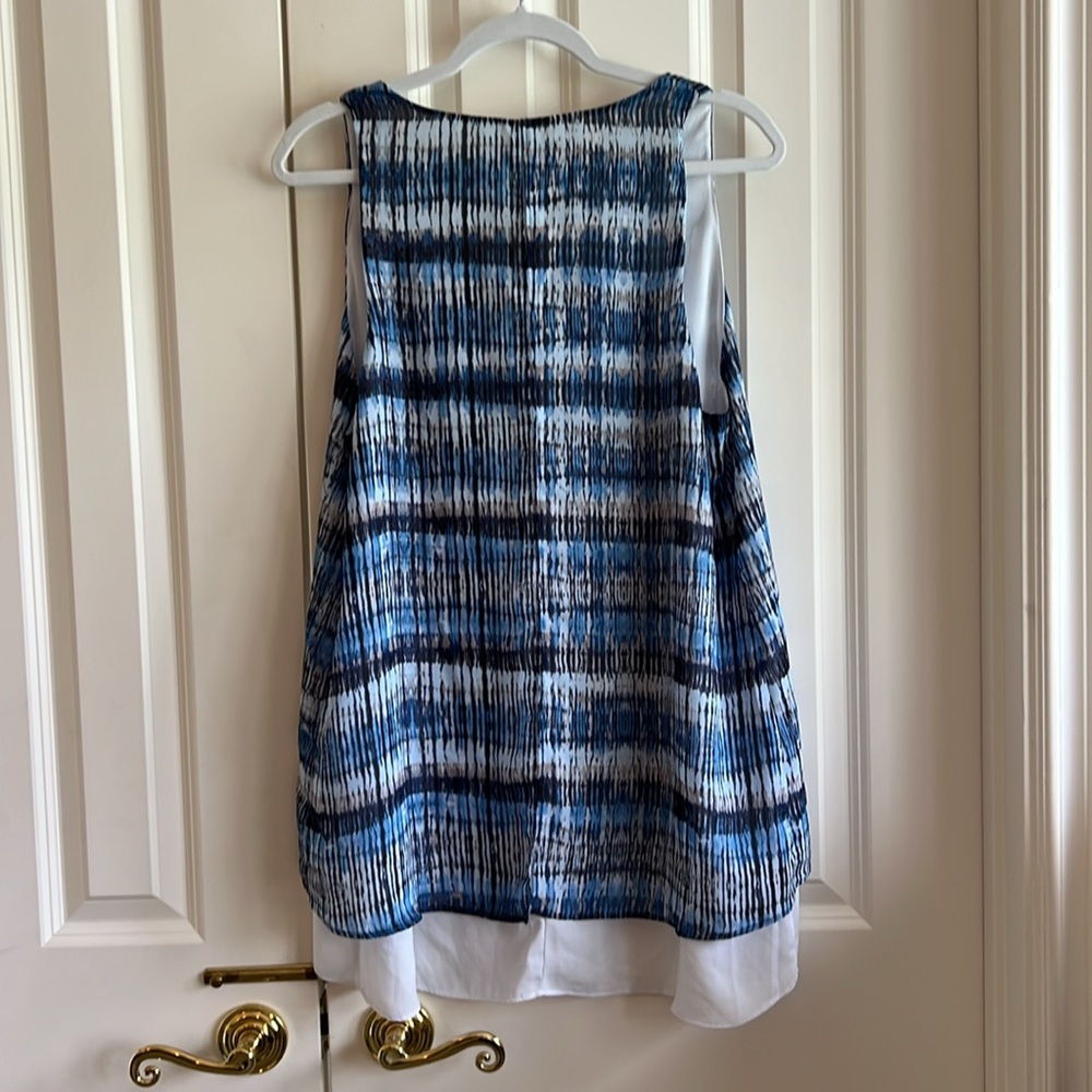 ❤️ 3 for $15. Karen Kane Blue Asymmetrical Sleeveless Tank Top - Picture 3 of 4